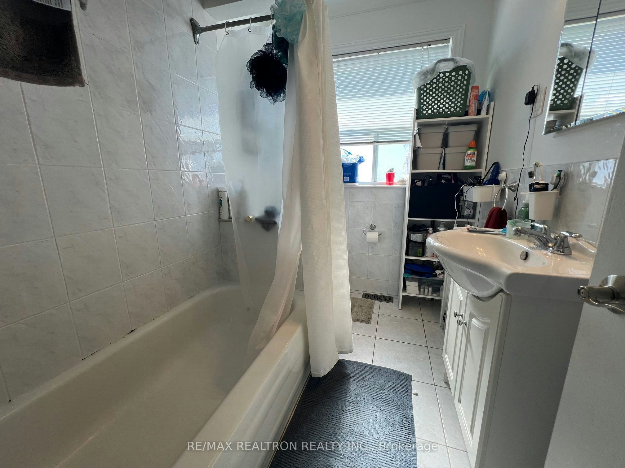 12 Paulart Drive, Toronto, ON, M9B 3V4 - 12