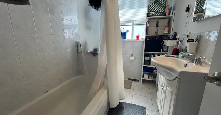 12 Paulart Drive, Toronto, ON, M9B 3V4 - 12