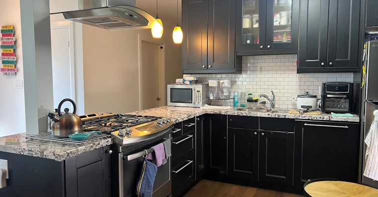 12 Paulart Drive, Toronto, ON, M9B 3V4 - 2
