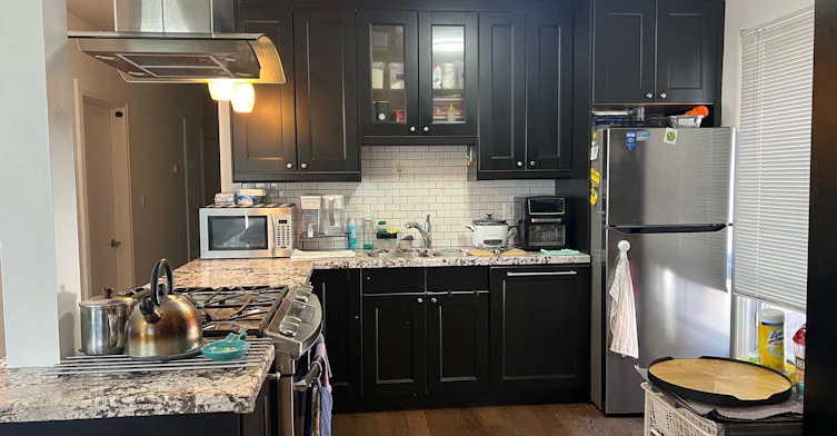 12 Paulart Drive, Toronto, ON, M9B 3V4