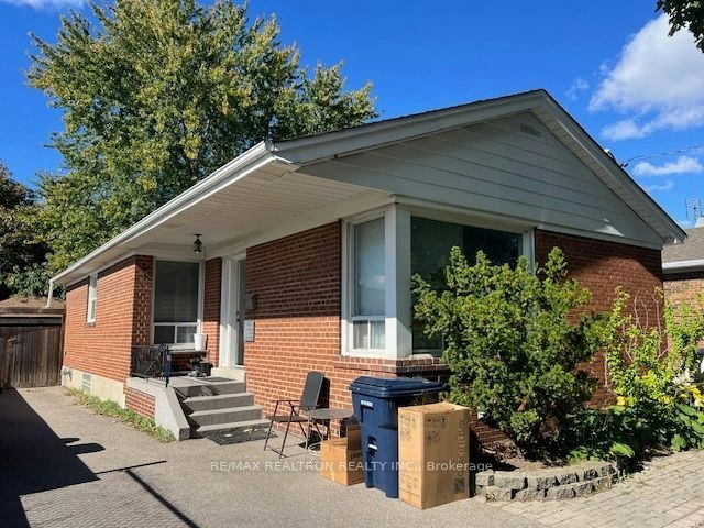 12 Paulart Drive, Toronto, ON, M9B 3V4 - 26