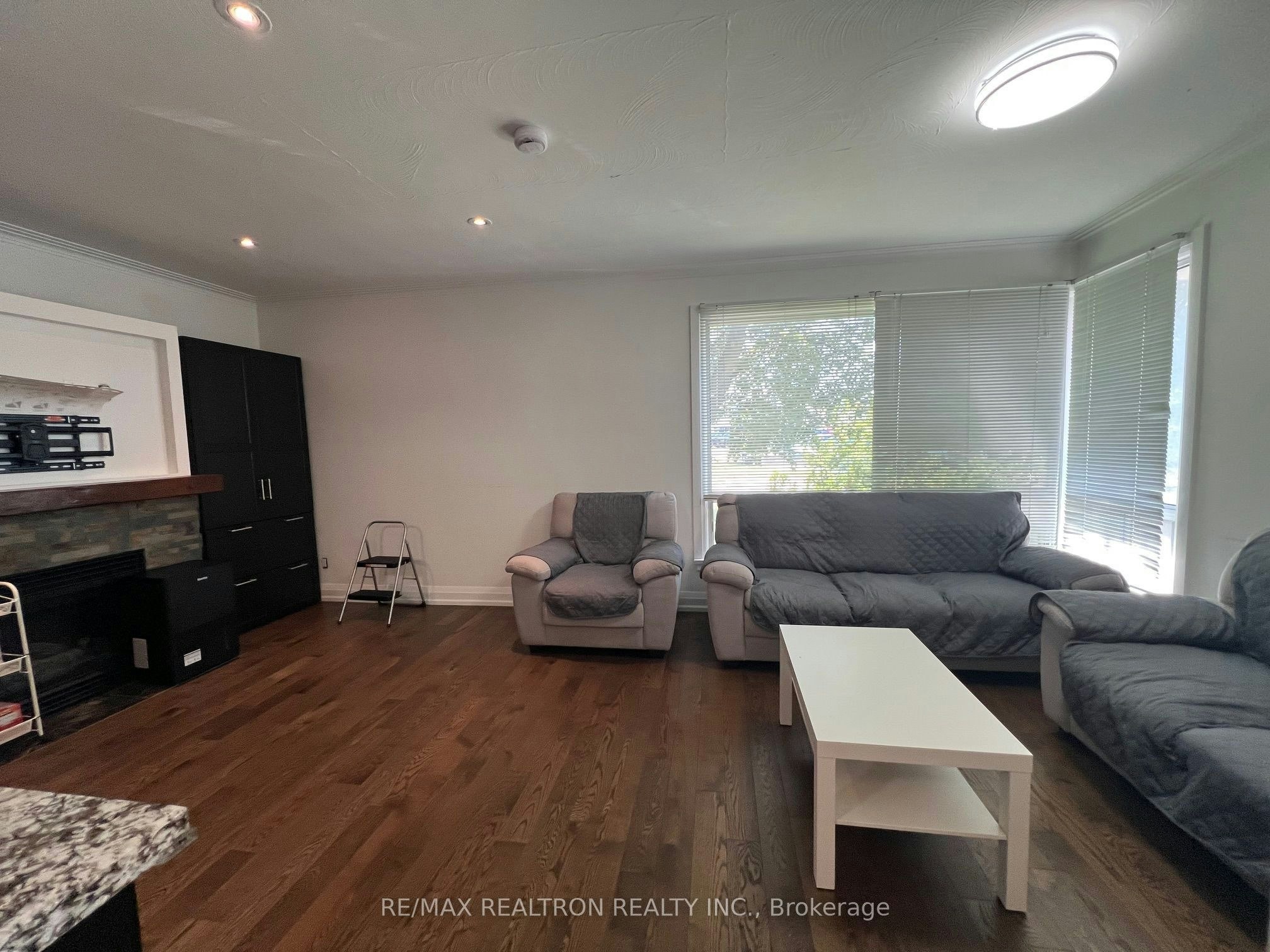 12 Paulart Drive, Toronto, ON, M9B 3V4 - 16