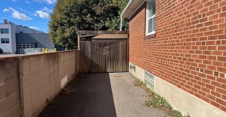 12 Paulart Drive, Toronto, ON, M9B 3V4 - 20