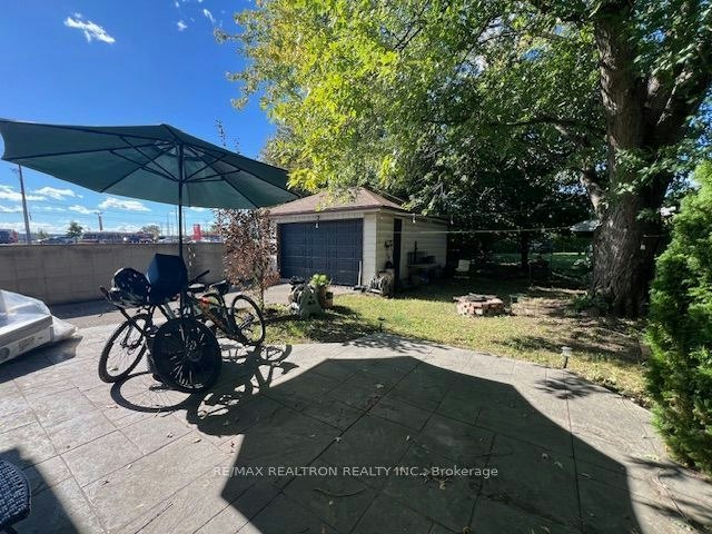 12 Paulart Drive, Toronto, ON, M9B 3V4 - 22