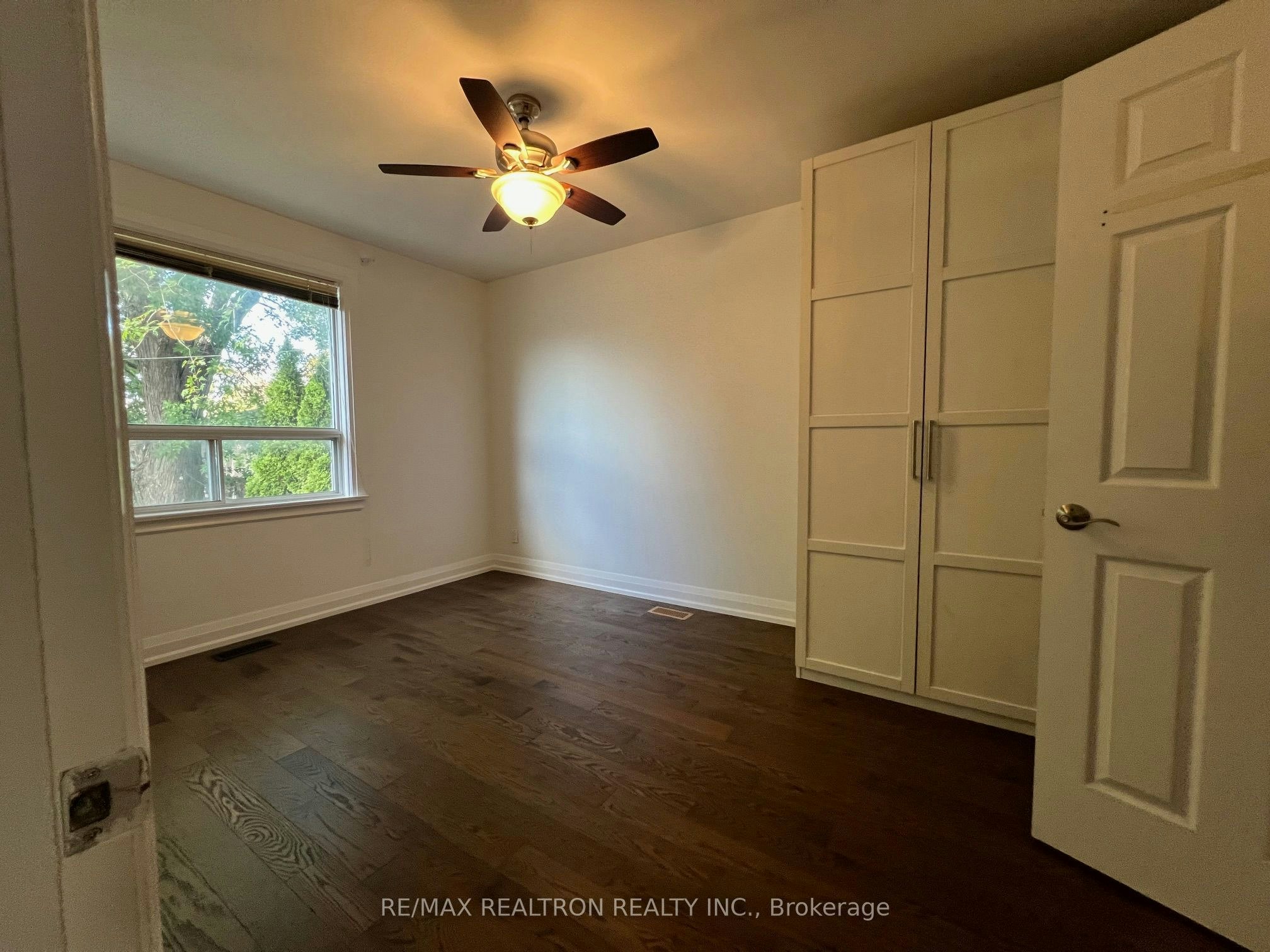 12 Paulart Drive, Toronto, ON, M9B 3V4 - 7