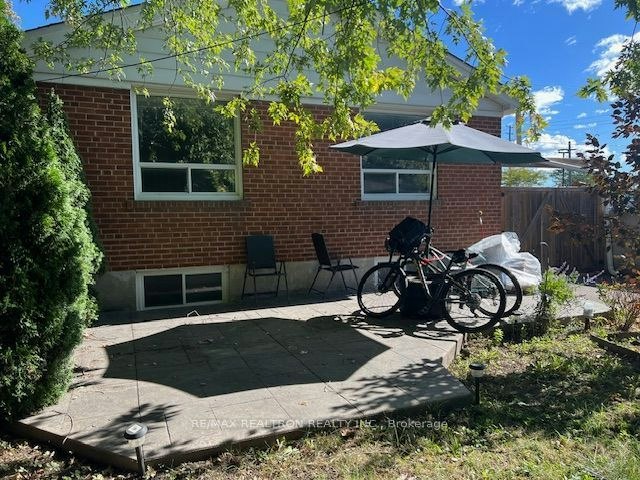 12 Paulart Drive, Toronto, ON, M9B 3V4 - 25