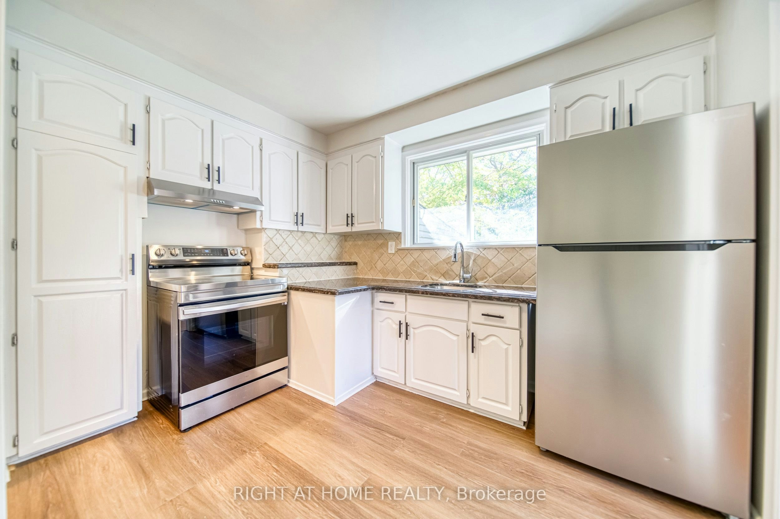 506 Trudale Court, Oakville, ON, L6L 4H1 - 14