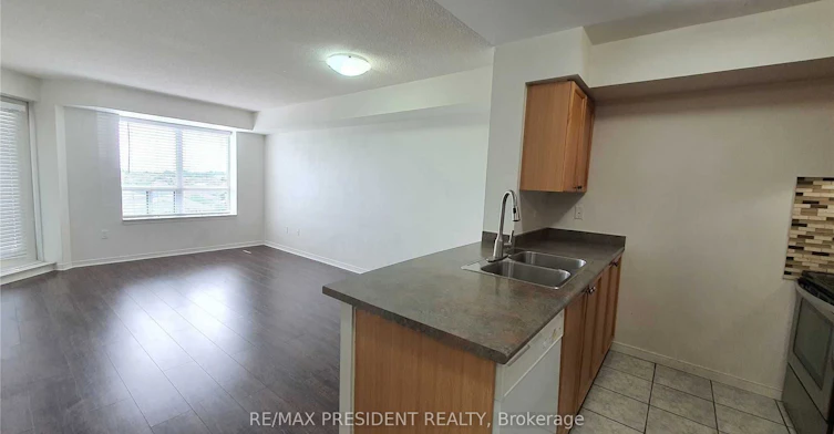 501-300 Ray Lawson Boulevard, Brampton, ON, L6Y 5H5 - 5