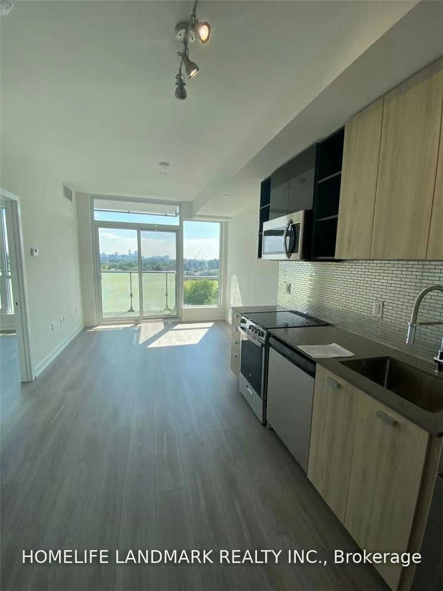 906-10 De Boers Drive, Toronto, ON, M3J 0H1 - 4