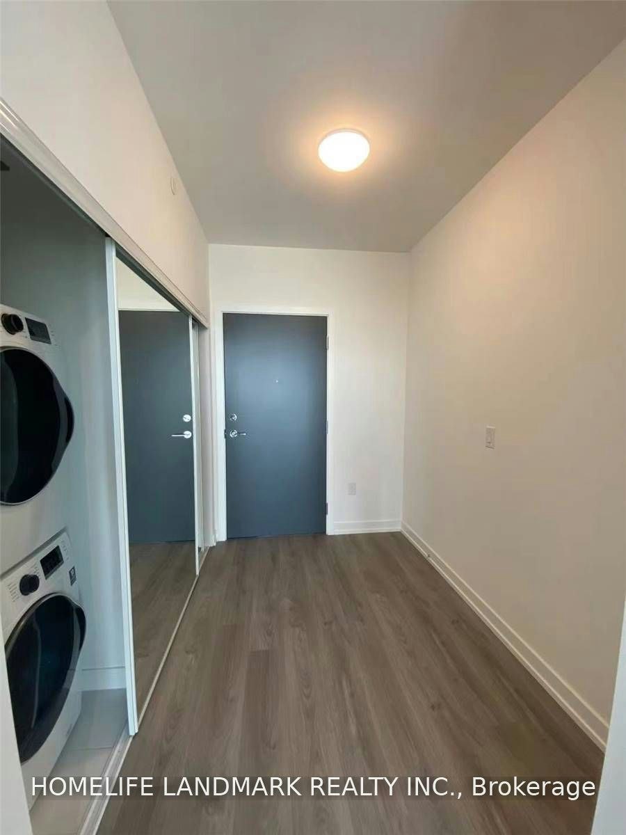 906-10 De Boers Drive, Toronto, ON, M3J 0H1 - 2