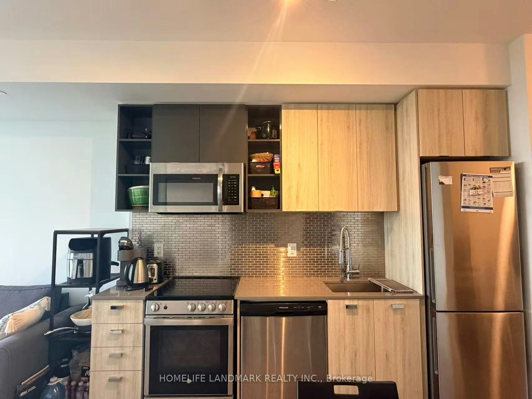 906-10 De Boers Drive, Toronto, ON, M3J 0H1 - 6