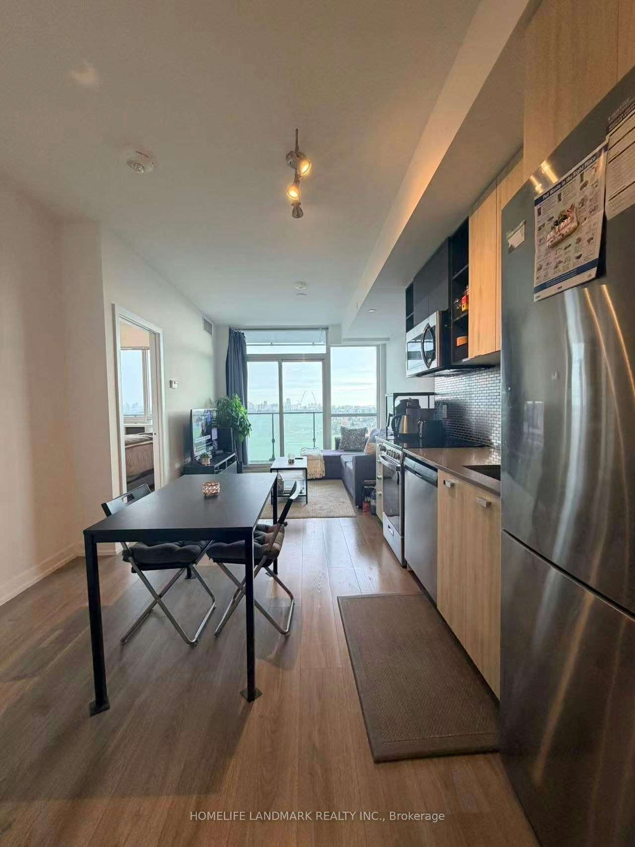 906-10 De Boers Drive, Toronto, ON, M3J 0H1 - 5