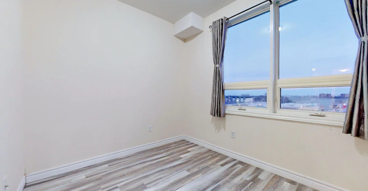 712-7405 Goreway Drive, Mississauga, ON, L4T 0A3 - 9