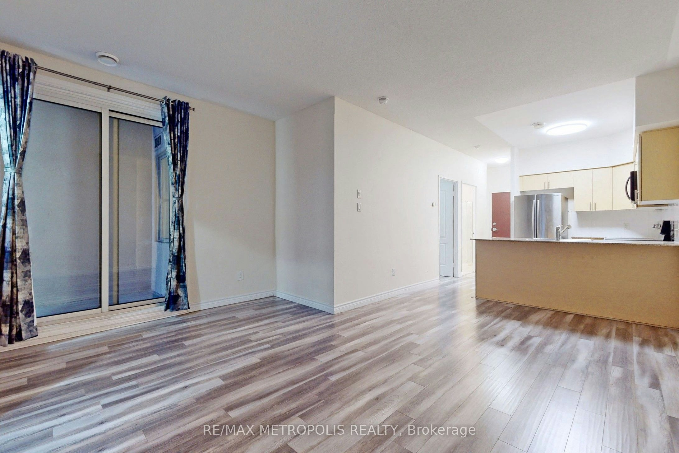 712-7405 Goreway Drive, Mississauga, ON, L4T 0A3 - 4