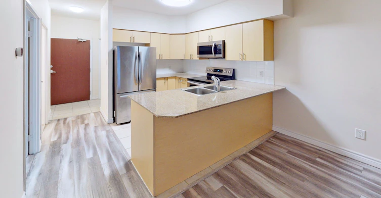 712-7405 Goreway Drive, Mississauga, ON, L4T 0A3 - 2