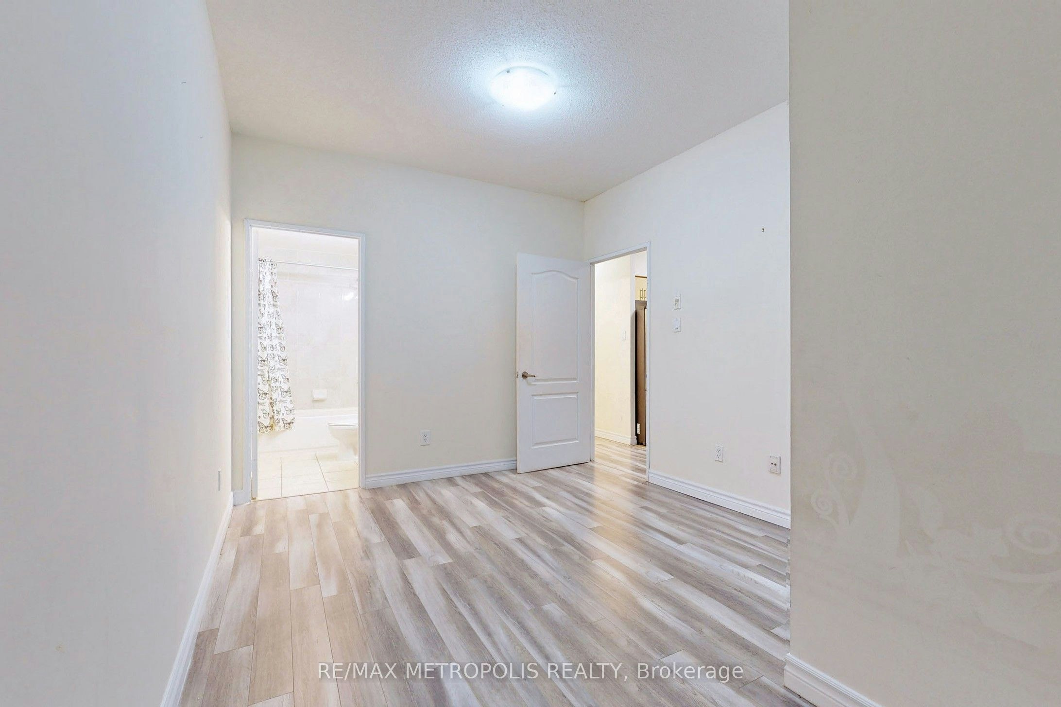 712-7405 Goreway Drive, Mississauga, ON, L4T 0A3 - 7
