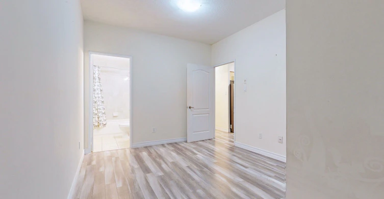 712-7405 Goreway Drive, Mississauga, ON, L4T 0A3 - 7