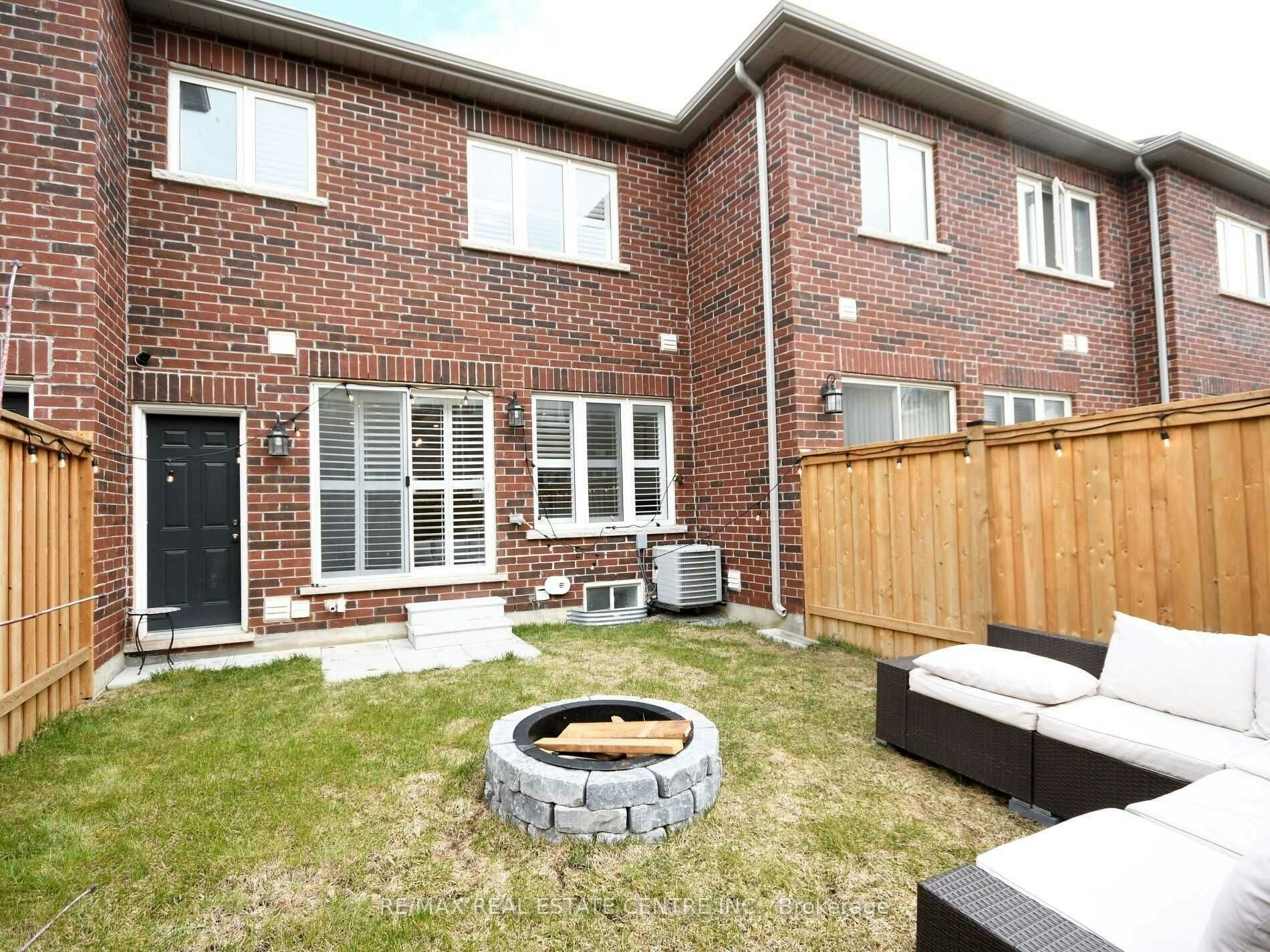 22 Hoover Road, Brampton, ON, L7A 4L2 - 22