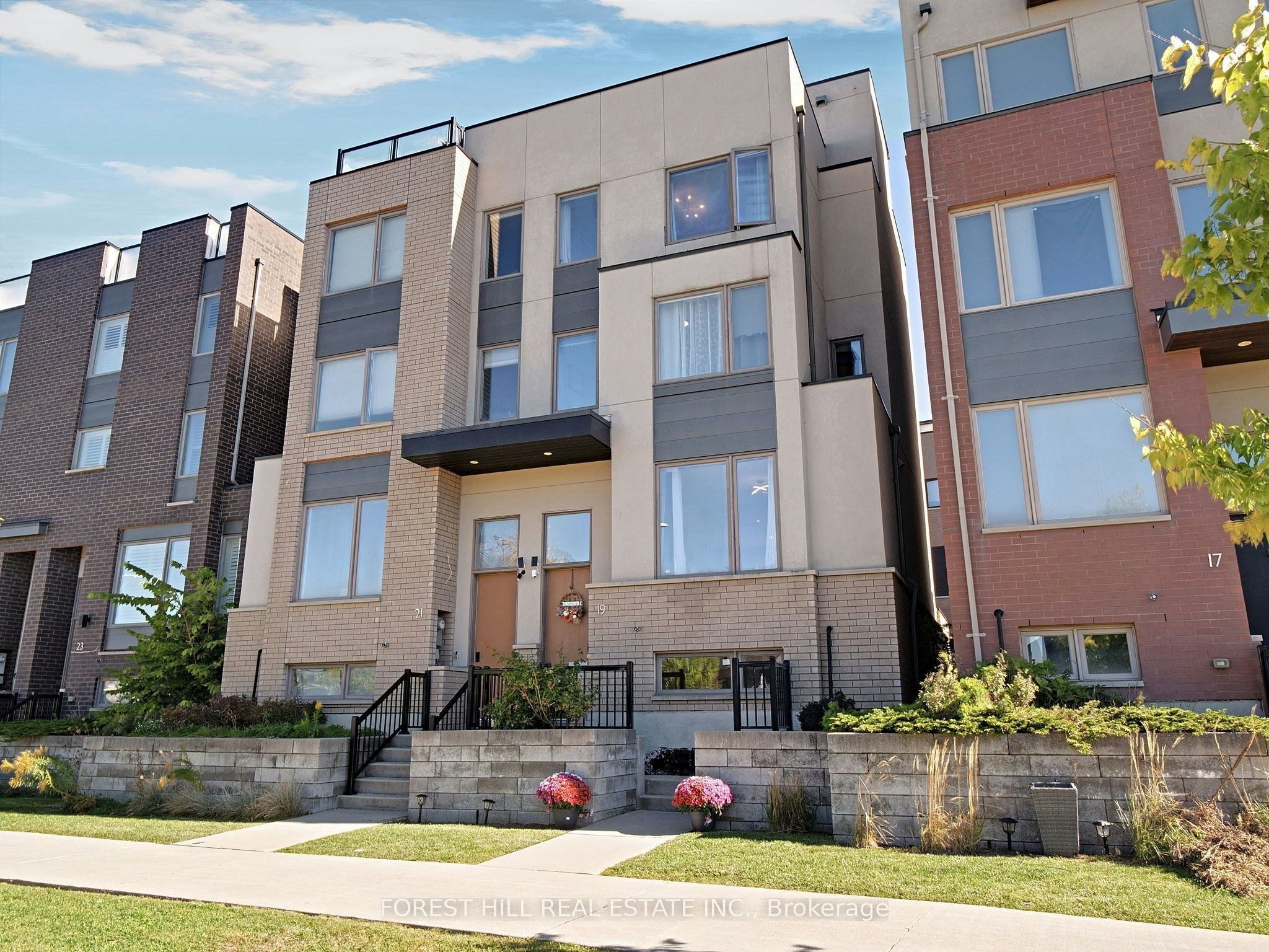 19 Stanley Greene Boulevard, Toronto, ON, M3K 0B1