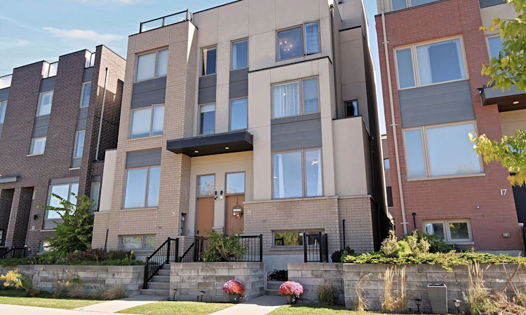 19 Stanley Greene Boulevard