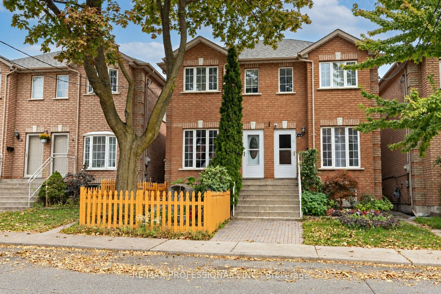 7 Mulock Avenue, Toronto, ON, M6N 3C3