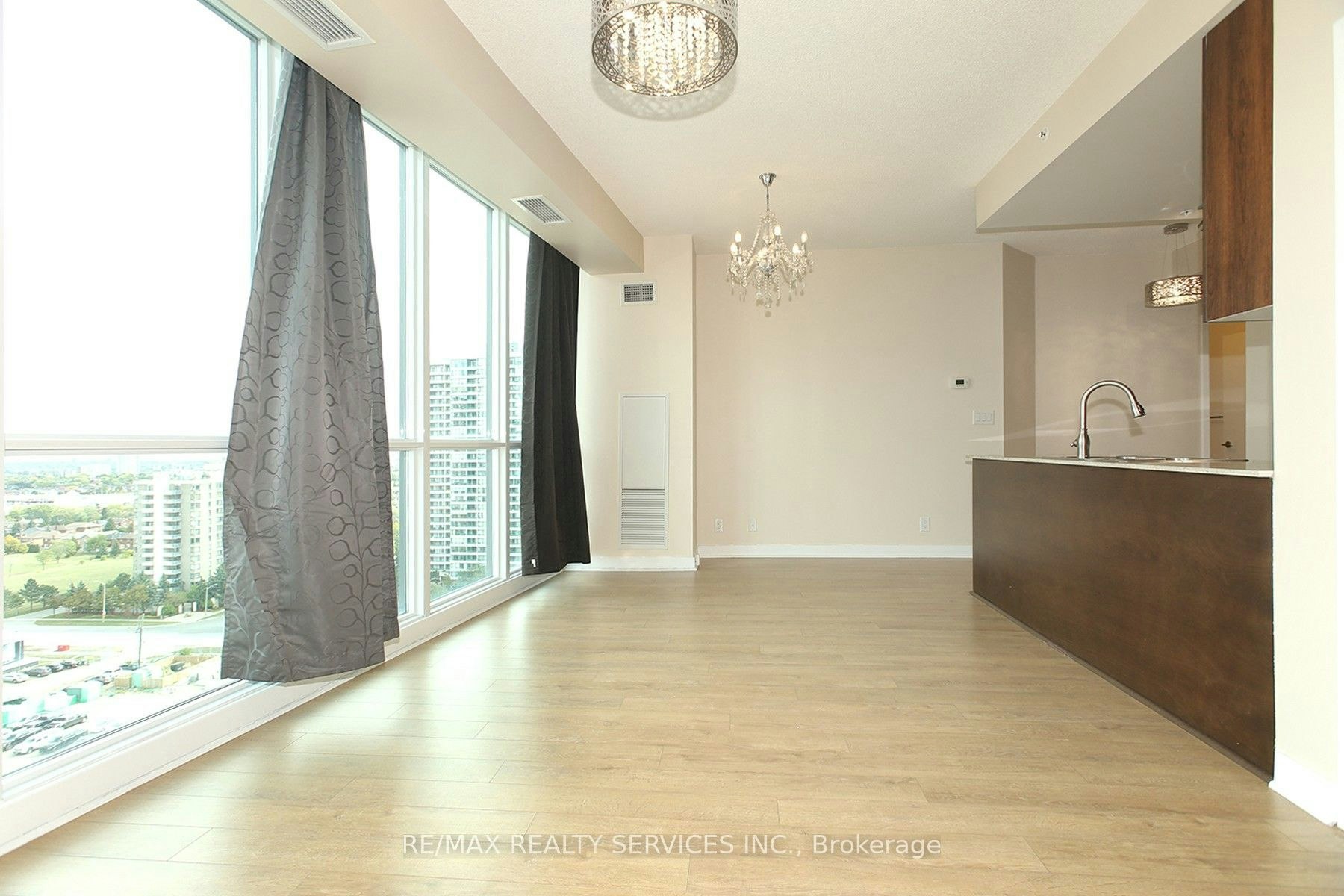 1411-3985 Grand Park Drive, Mississauga, ON, L5B 0H8 - 5