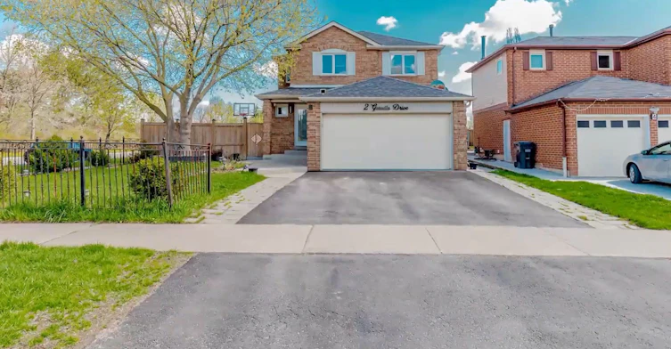 2 Gervais Drive, Brampton, ON, L6Y 2Z2