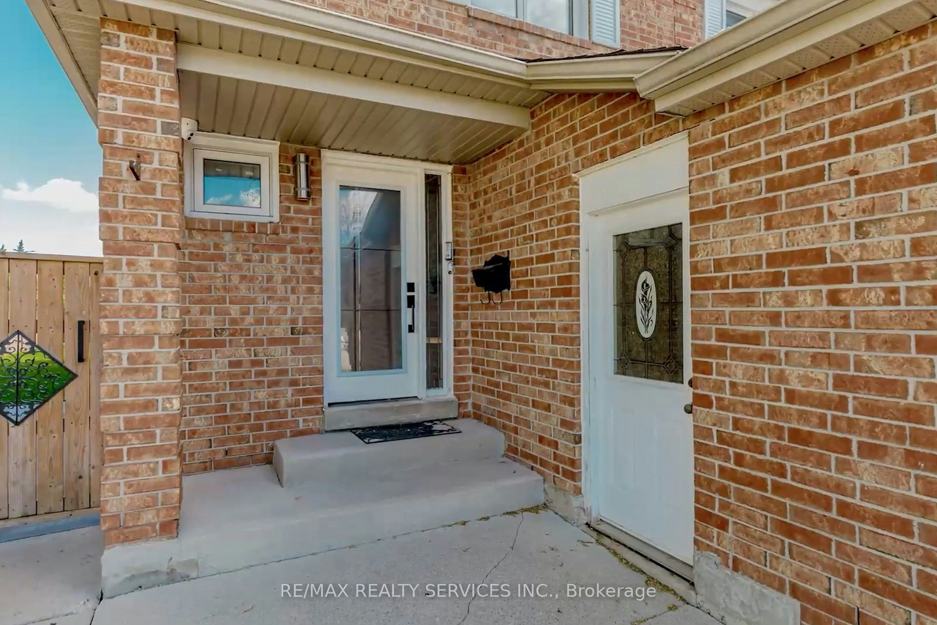 2 Gervais Drive, Brampton, ON, L6Y 2Z2 - 2