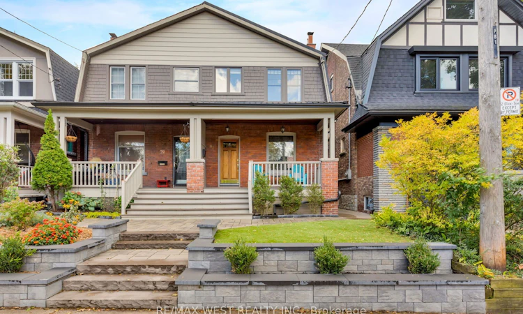 81 Chelsea Avenue