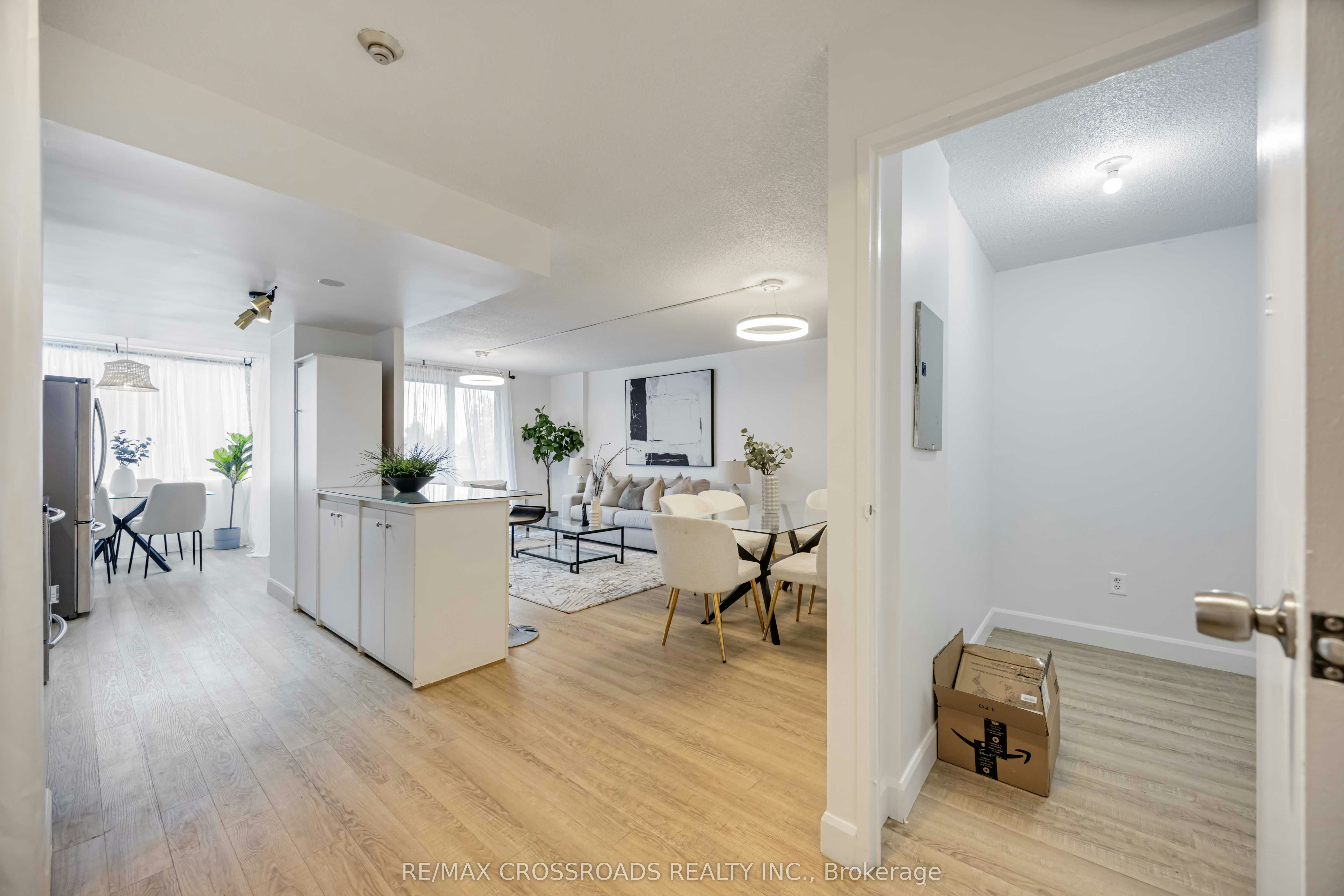 209-10 Markbrook Lane, Toronto, ON, M9V 5E3 - 34