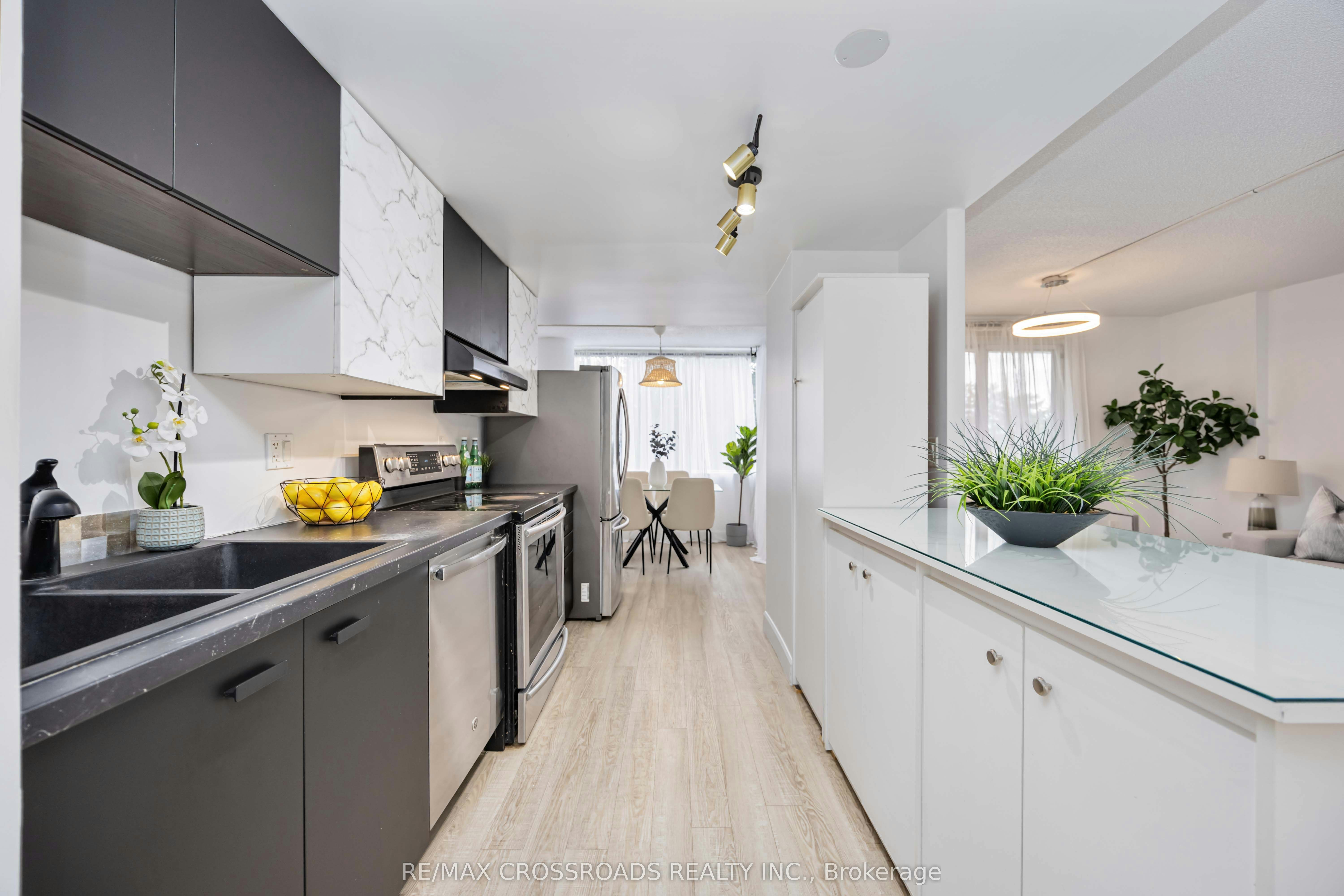 209-10 Markbrook Lane, Toronto, ON, M9V 5E3 - 20