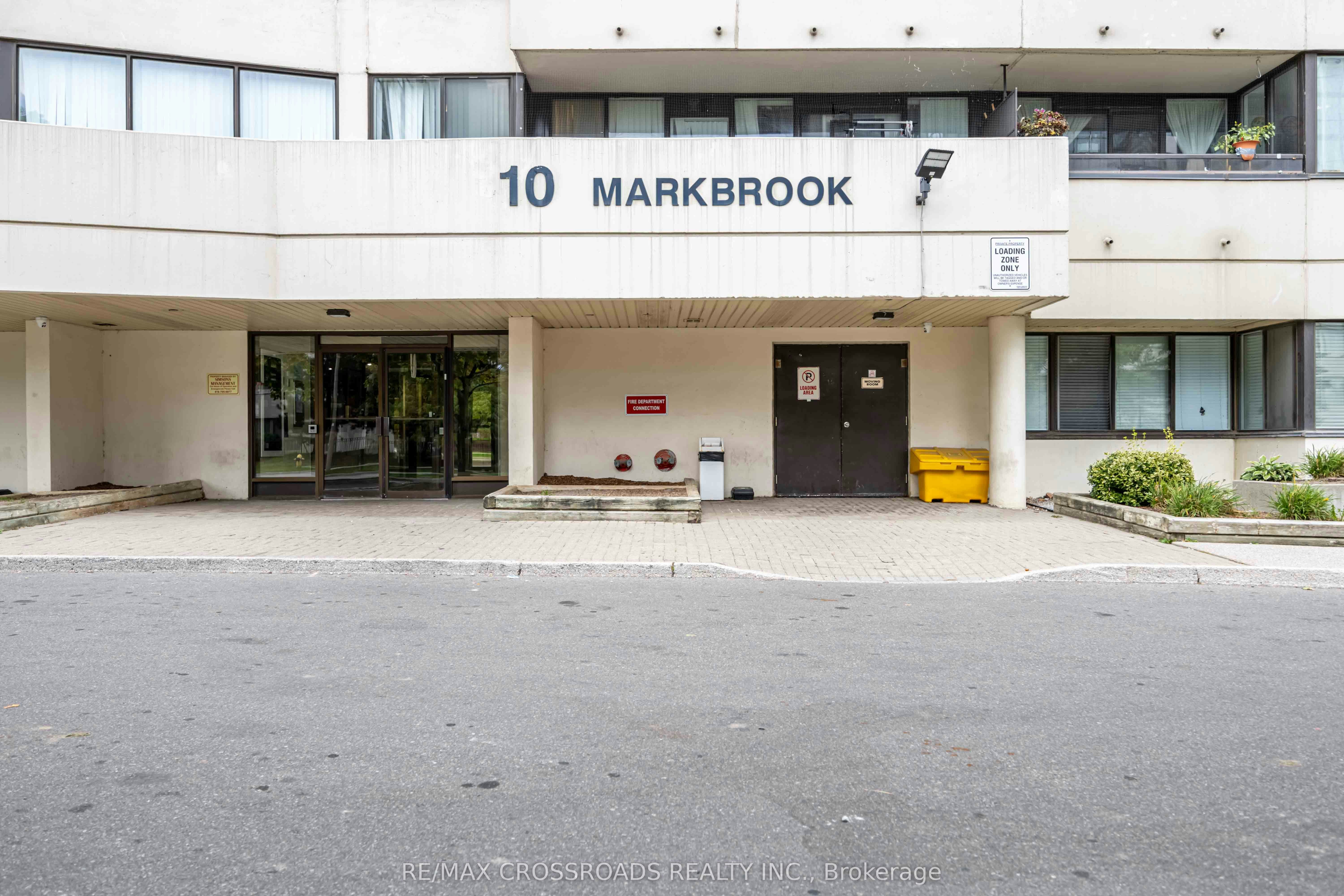 209-10 Markbrook Lane, Toronto, ON, M9V 5E3 - 2