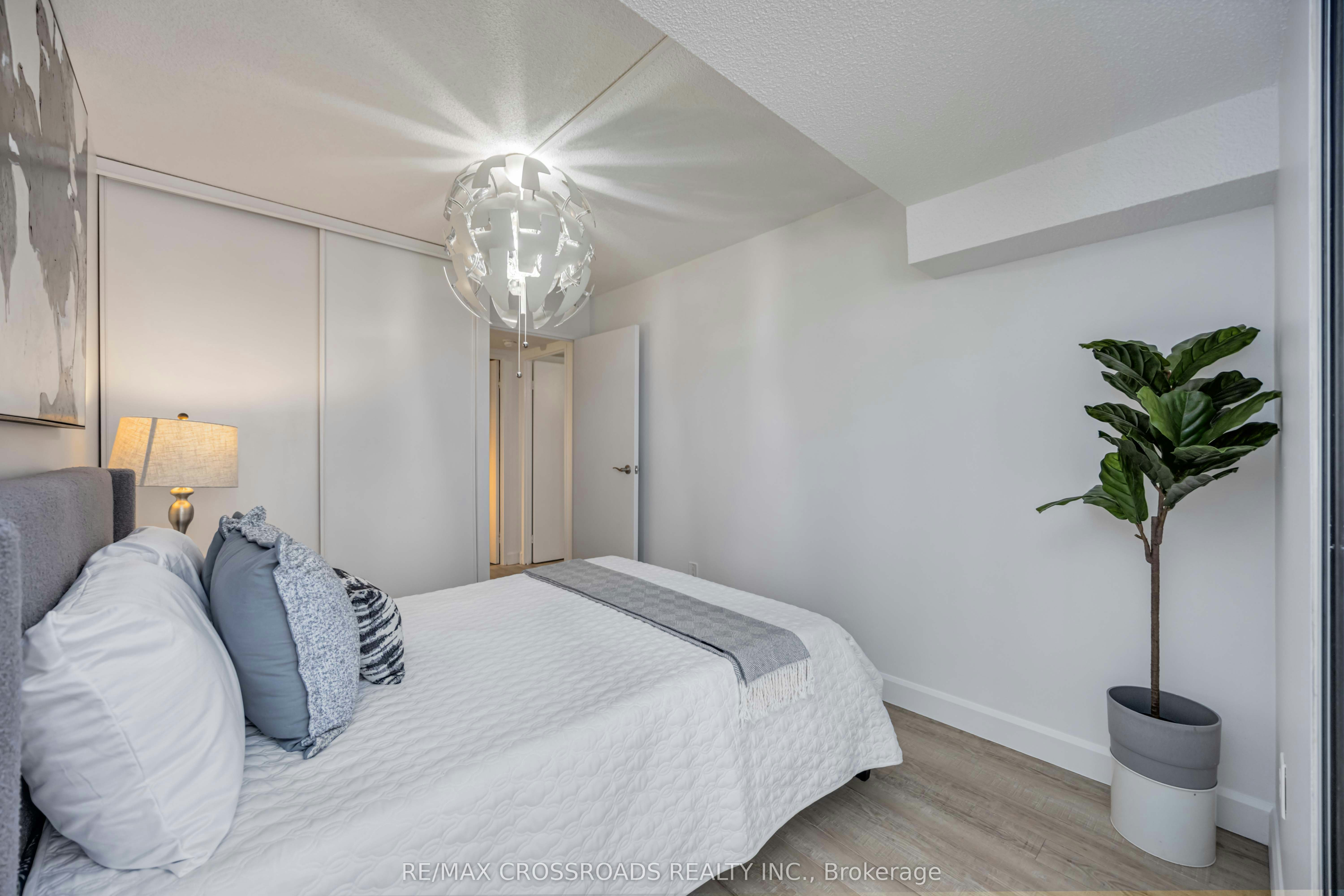 209-10 Markbrook Lane, Toronto, ON, M9V 5E3 - 25
