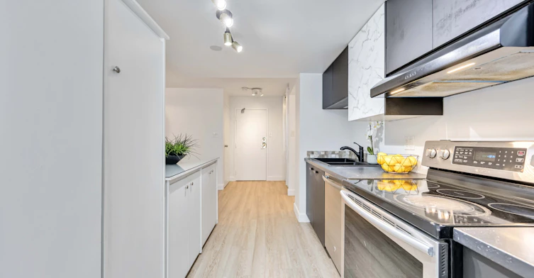 209-10 Markbrook Lane, Toronto, ON, M9V 5E3 - 21