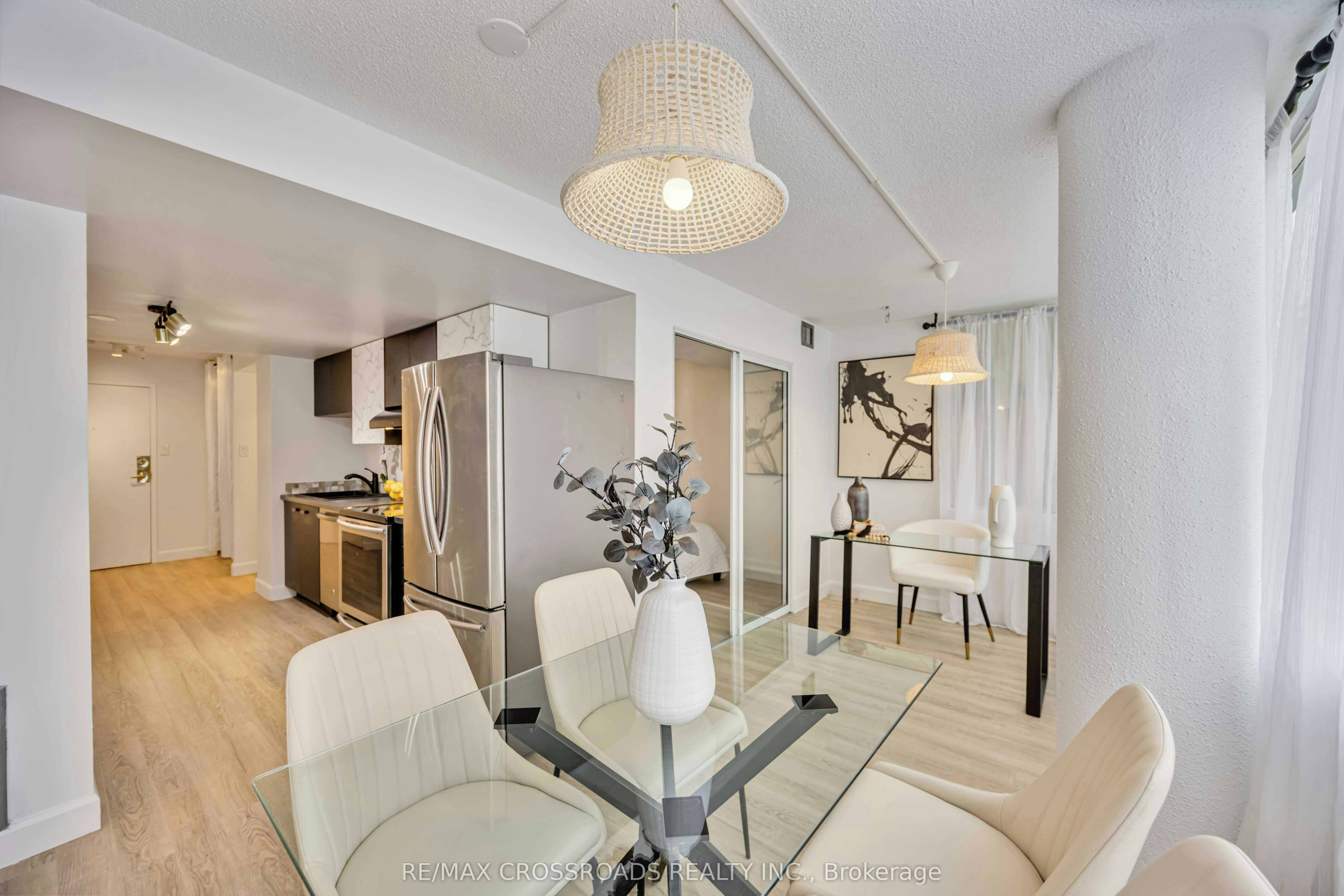 209-10 Markbrook Lane, Toronto, ON, M9V 5E3 - 9