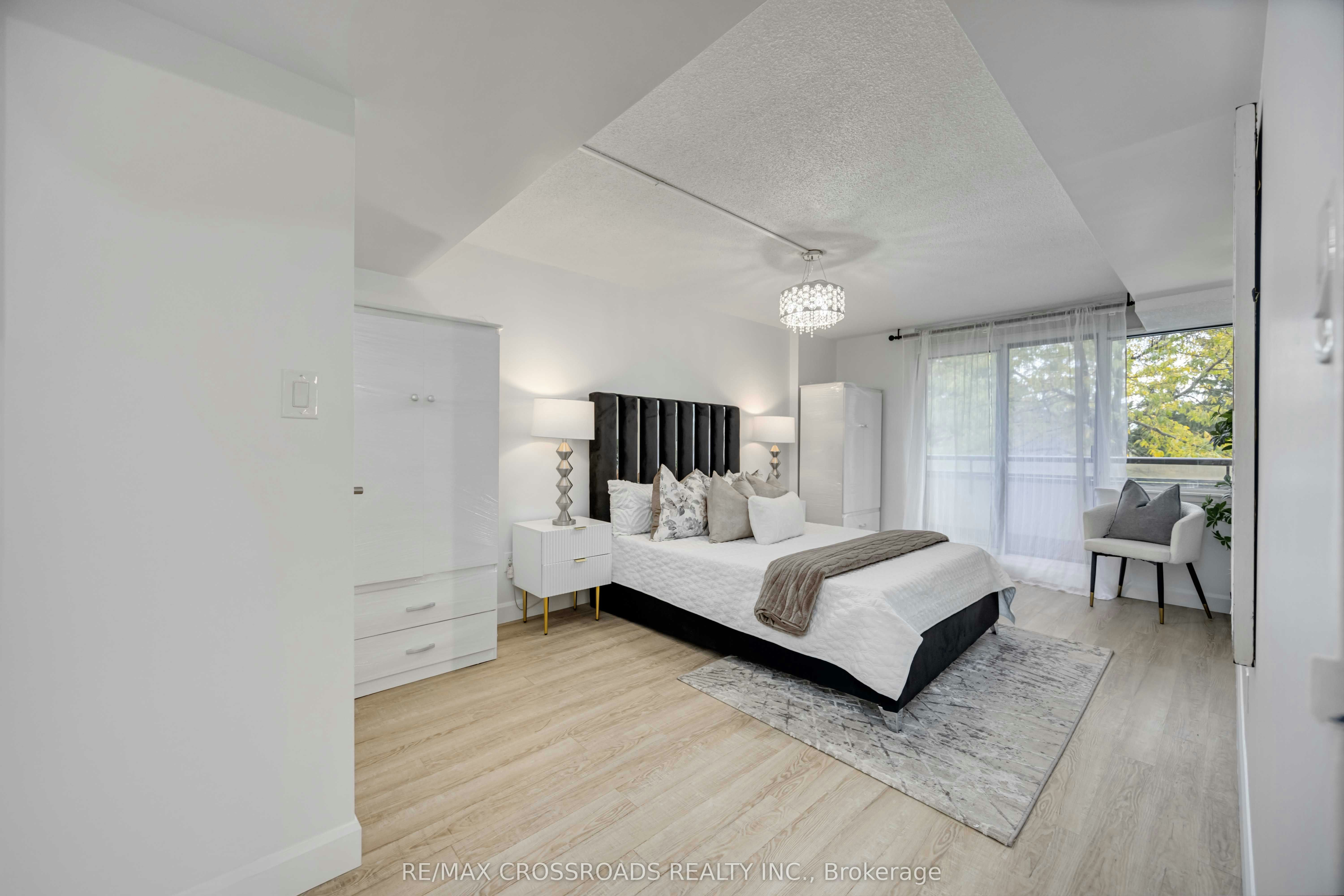 209-10 Markbrook Lane, Toronto, ON, M9V 5E3 - 32