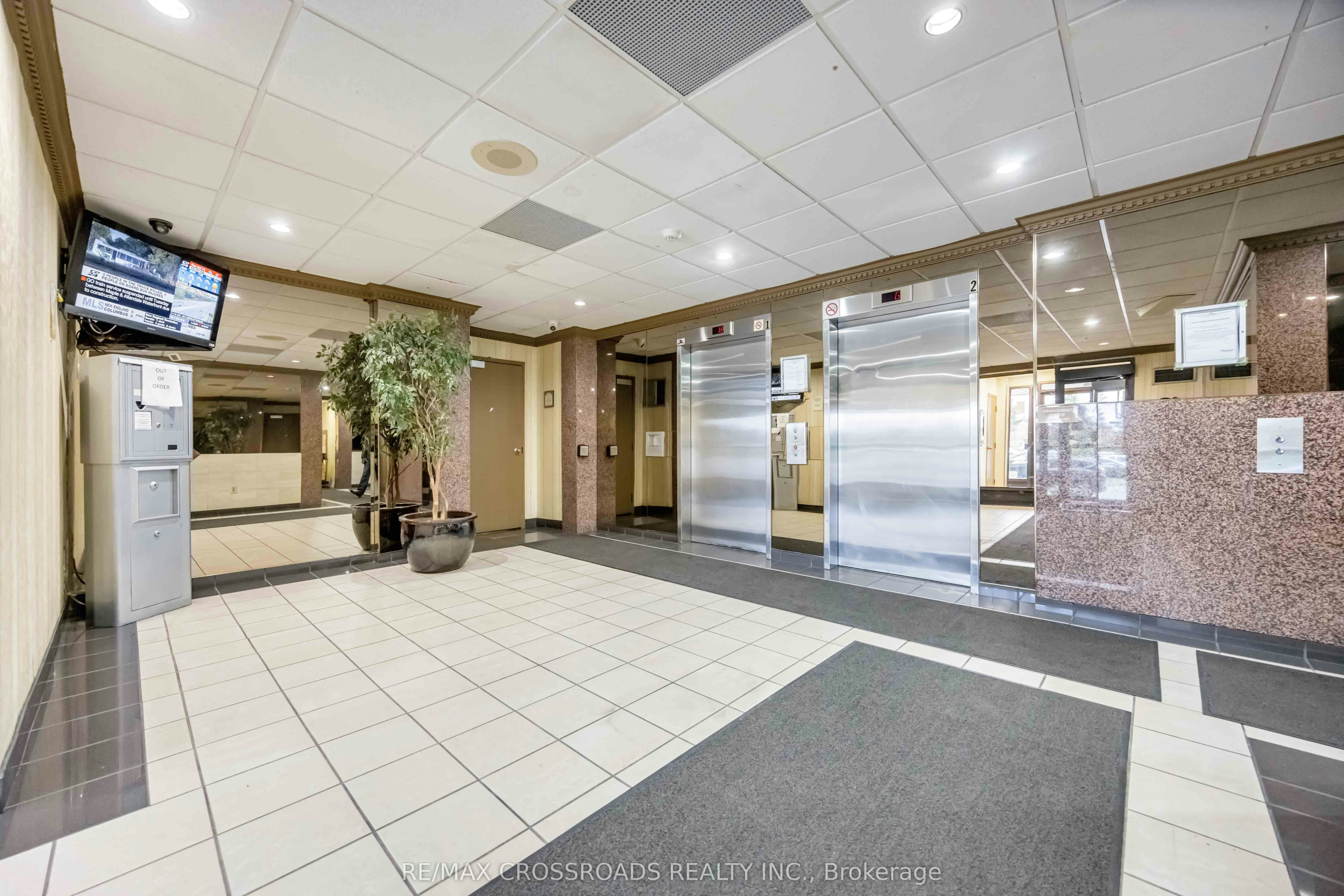 209-10 Markbrook Lane, Toronto, ON, M9V 5E3 - 4