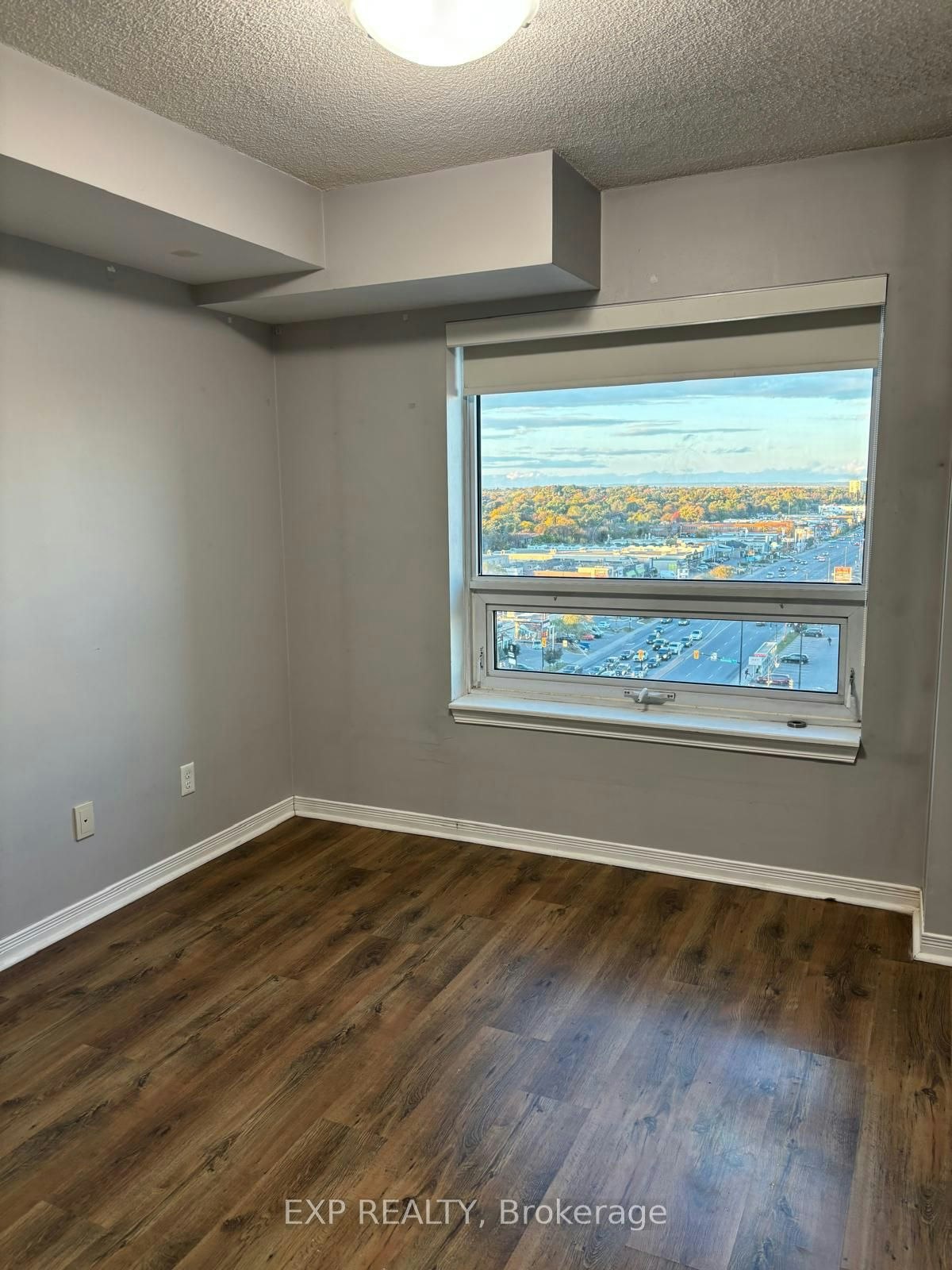 1111-215 Queen Street E, Brampton, ON, L6W 0A9 - 9