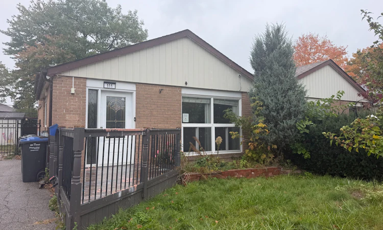 111 Aloma Crescent
