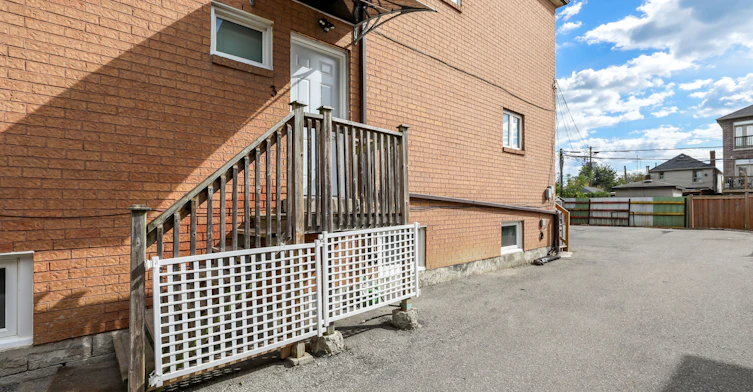 3-121 Melrose Street, Toronto, ON, M8Y 1B4 - 23