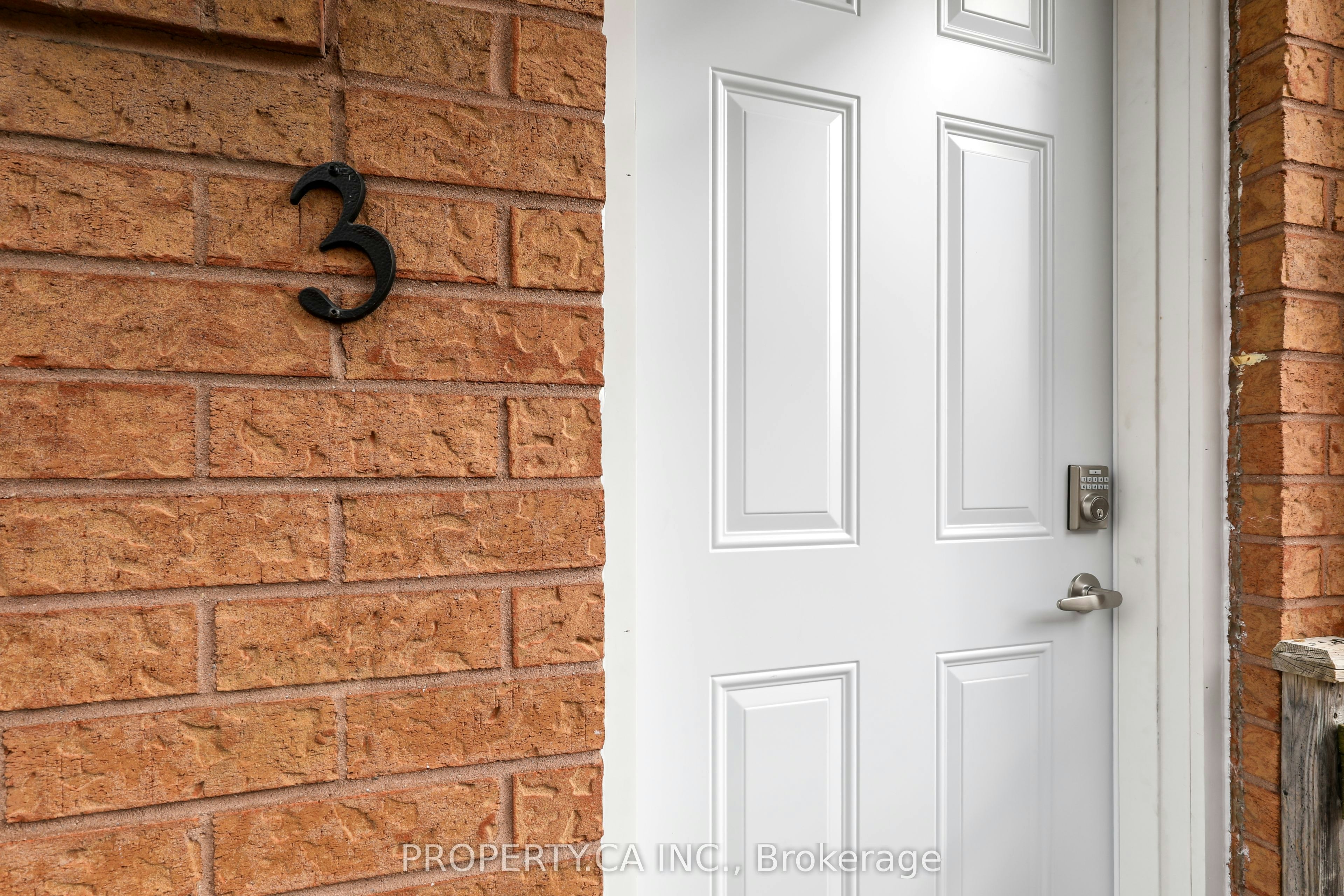 3-121 Melrose Street, Toronto, ON, M8Y 1B4 - 3