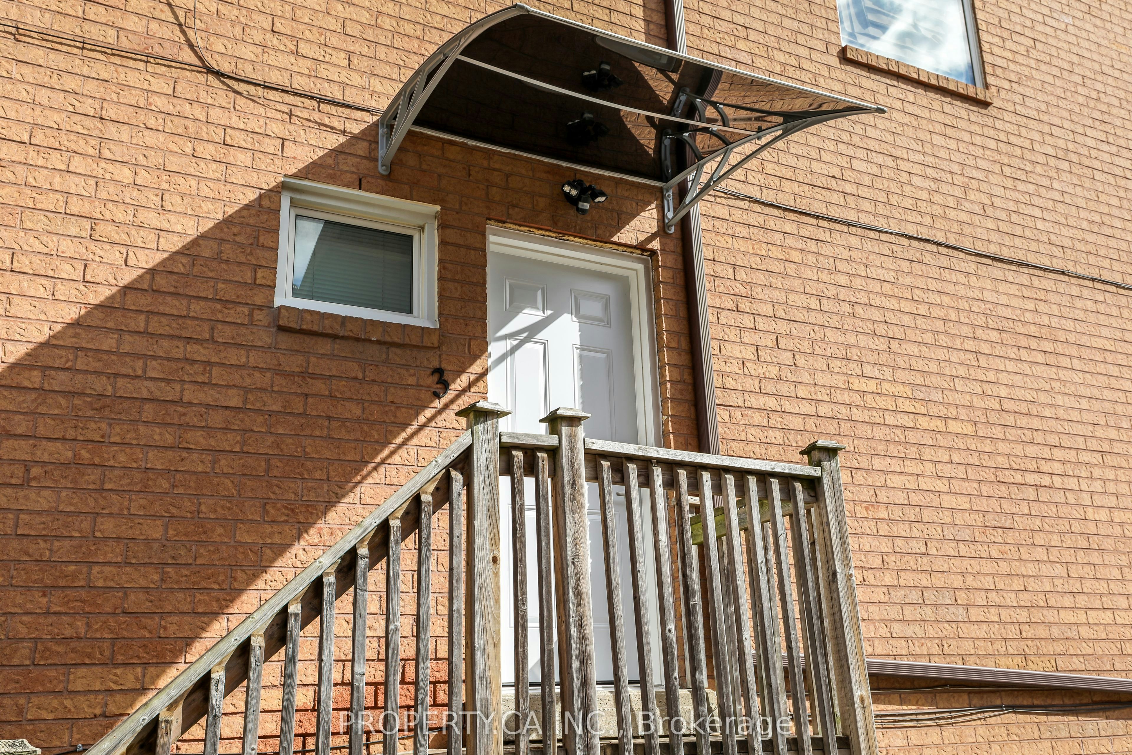 3-121 Melrose Street, Toronto, ON, M8Y 1B4 - 2