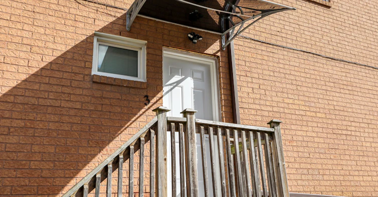 3-121 Melrose Street, Toronto, ON, M8Y 1B4 - 2