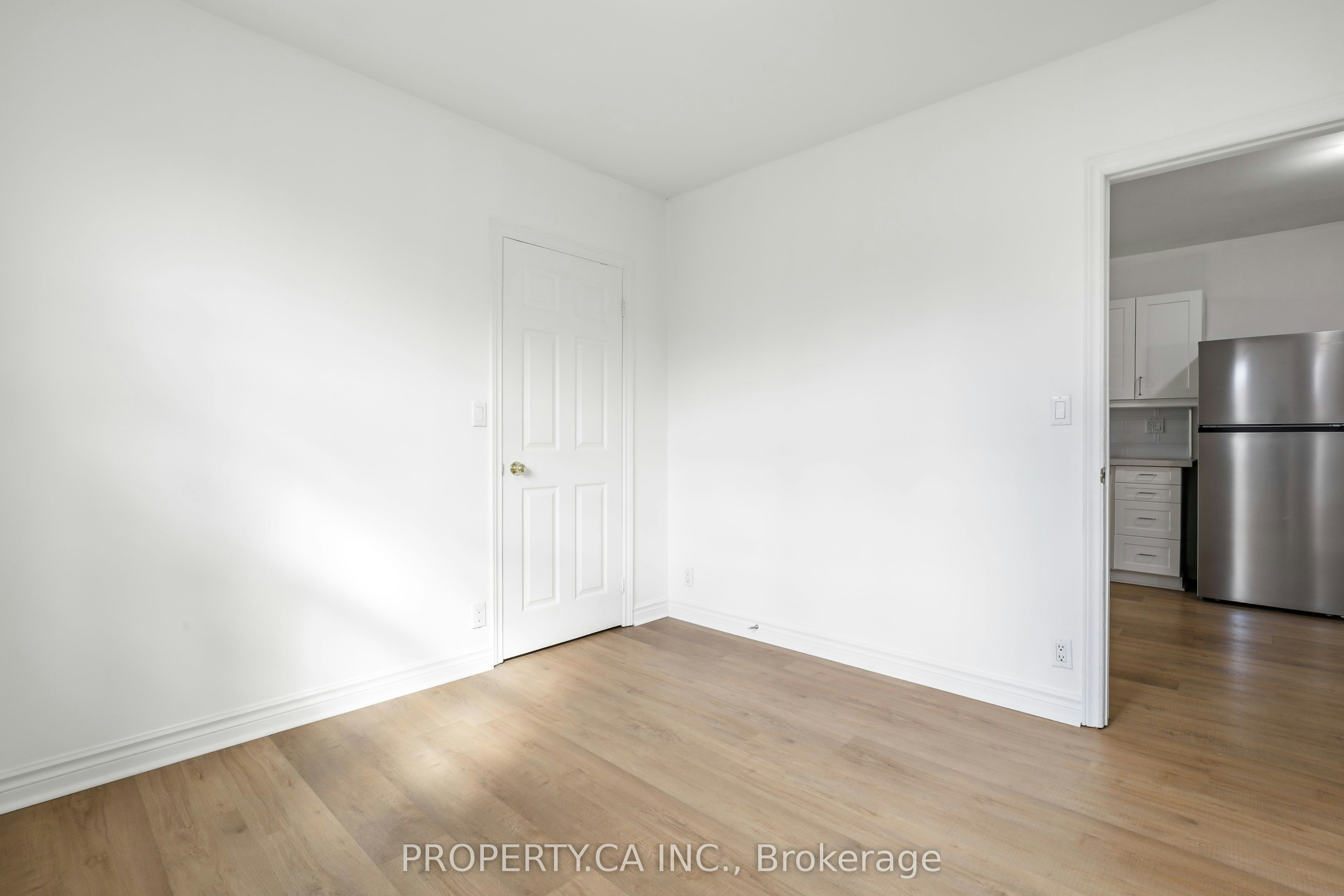 3-121 Melrose Street, Toronto, ON, M8Y 1B4 - 16