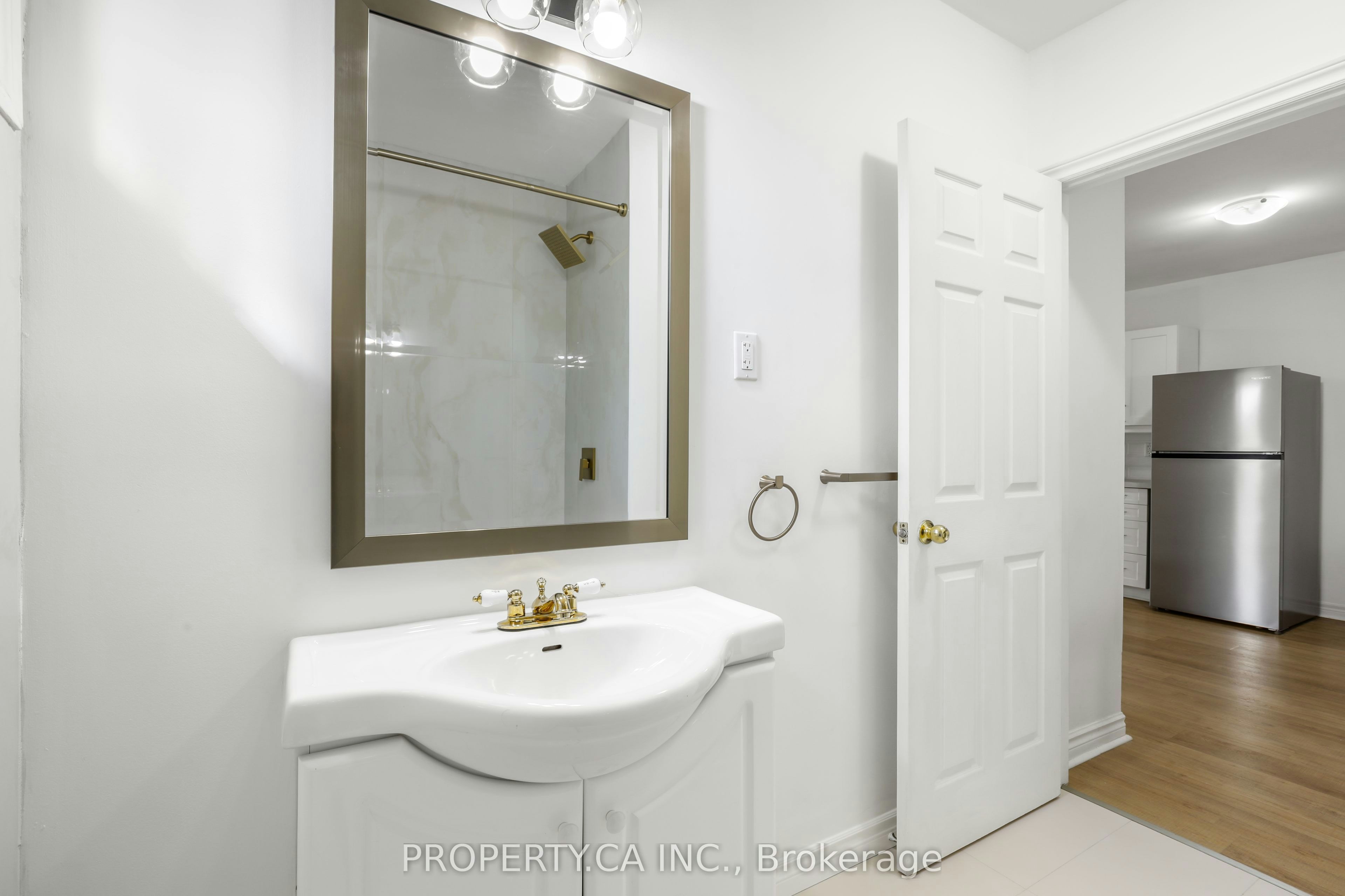 3-121 Melrose Street, Toronto, ON, M8Y 1B4 - 14