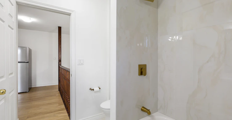 3-121 Melrose Street, Toronto, ON, M8Y 1B4 - 13