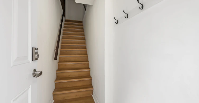 3-121 Melrose Street, Toronto, ON, M8Y 1B4 - 4