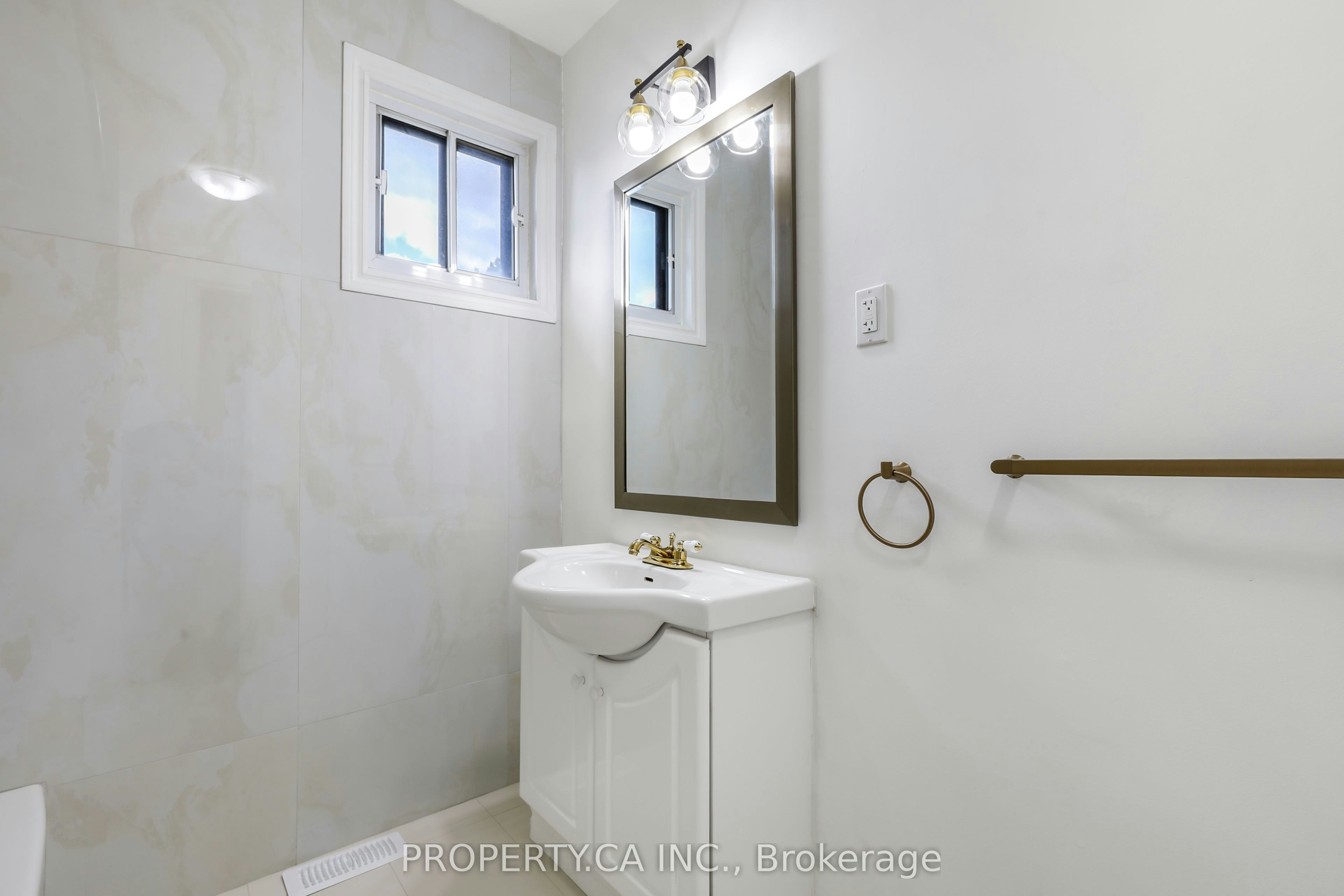 3-121 Melrose Street, Toronto, ON, M8Y 1B4 - 15