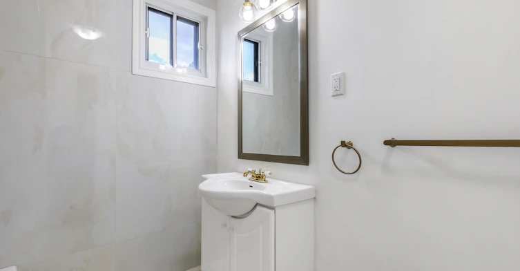 3-121 Melrose Street, Toronto, ON, M8Y 1B4 - 15