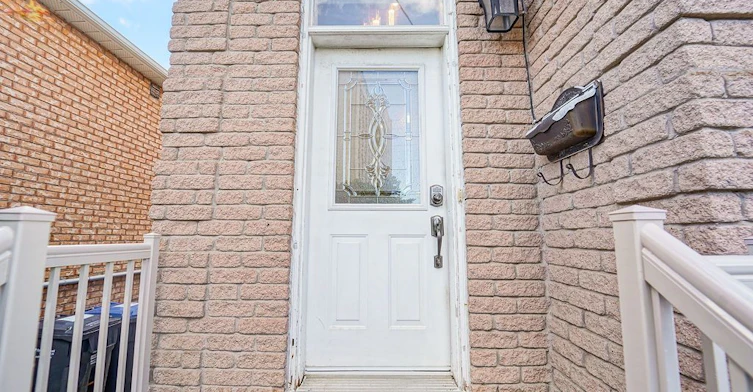 Main-195 Vodden Street E, Brampton, ON, L6V 1M9 - 2